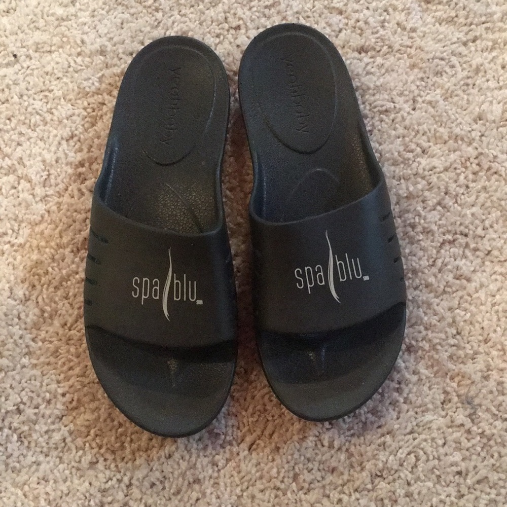 Women’s Slides